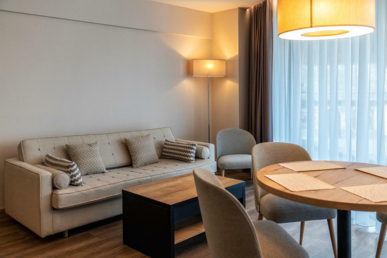 Meta Aparthotel 3*